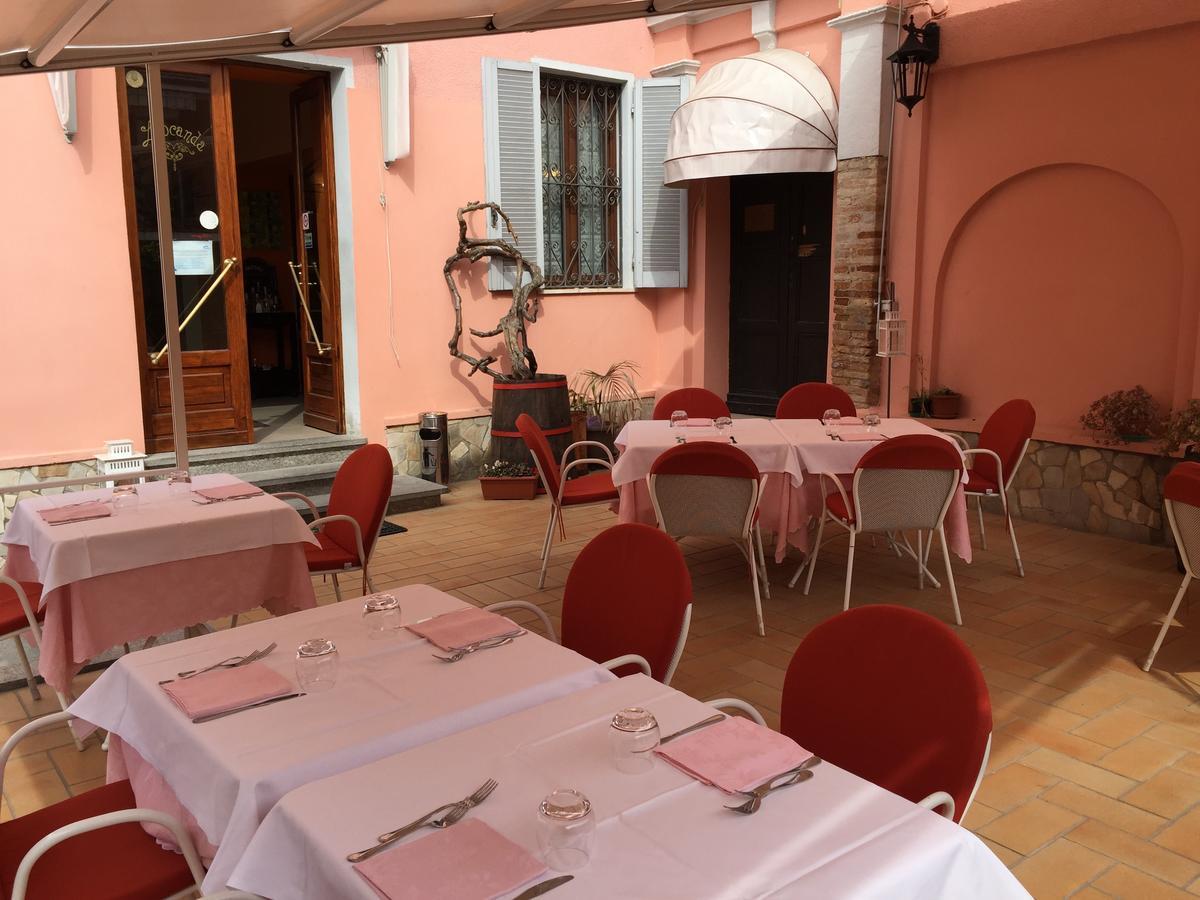 Il Duca Bianco Hotel Calosso Exterior photo