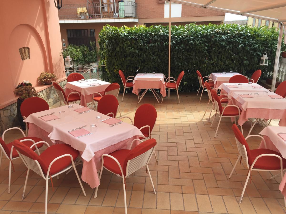 Il Duca Bianco Hotel Calosso Exterior photo